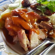 เมนูของร้าน เป็ดย่างจ่าเฉิด ตลาดสามชุก