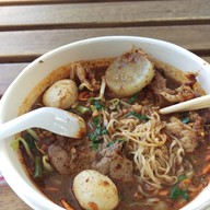 เมนูของร้าน สะเหล่อ ก๋วยเตี๋ยวเรือ