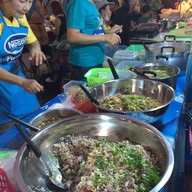 บรรยากาศ ถนนคนเดินหน้าวัดภูมินทร์