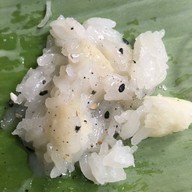 ข้าวเหนียวสังขยา by Patjira ตลาดล่างซอย 4