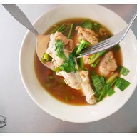 เมนูของร้าน สมยศ ข้าวต้มรอบดึก (Som Yot Khaotom Rop Duek)โชคชัย 4 ซอย 72  โชคชัย 4