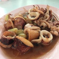 เมนูของร้าน ร้านแดงอาหารทะเล(เจ้าเก่า)แม่อี้ด