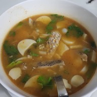 เมนูของร้าน ครัวเจ๊แมว ปากน้ำปราณ