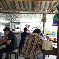 ก๋วยเตี๋ยว ปั๊ม Pt พนัสนิคม