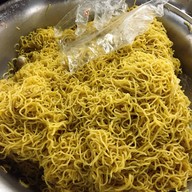 หมี่กระดาษ ตลาดช้างเผือก รับแต่เงินสด  เจ้าแรก เจ้าเดียว ไม่มีสาขา