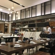 บรรยากาศ Shuushabu Int Intersect