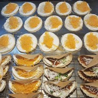 บรรยากาศ ขนมเบื้องวัดอรุณอินดี้ดาวคะนอง ตลาดอินดี้ ดาวคนอง