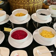 เมนูของร้าน Horizon Village & Resort