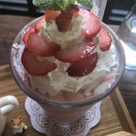 Lovin’ Her Flower Cafe&Bar ฮงแด