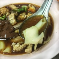 เมนูของร้าน ก๋วยจั๊บยืนพื้น(สี่แยกพรานนก) -