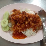 สหชัย บะหมี่เกี๊ยวปู หมูแดง