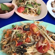 ลาบเป็ดยโส ถ.เจริญราษฎร์