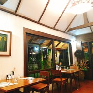 บรรยากาศ ห้องอาหารลานดอกไม้
