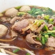 จริงใจดี ก๋วยเตี๋ยวเนื้อ ข้าวมันไก่