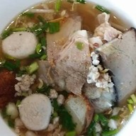 จริงใจดี ก๋วยเตี๋ยวเนื้อ ข้าวมันไก่