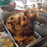 เมนูของร้าน เป็ดพะโล้ ข้างโรงรับจำนำนนทบุรี (เจ้าเก่า) ไม่มีสาขาอื่น