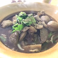 เมนูของร้าน ก๋วยเตี๋ยวคุณตาสนม