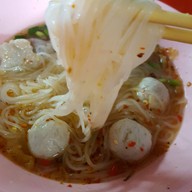 เมนูของร้าน จิตรลูกชิ้นปลาเยาวราช ถ.สามเสน
