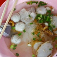 เมนูของร้าน จิตรลูกชิ้นปลาเยาวราช ถ.สามเสน