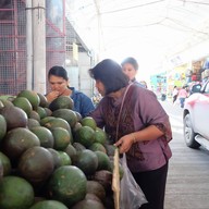 บรรยากาศ ด่านพรมแดนแม่สาย, ด่านศุลกากรแม่สาย