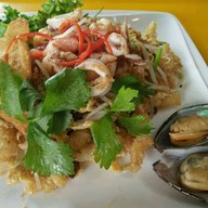 คุณติ๊ก คั่วไก่ หัวหิน