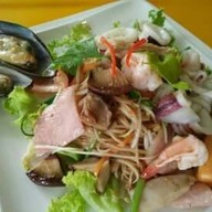 คุณติ๊ก คั่วไก่ หัวหิน