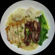 บะหมี่เทวดา  อร่อยขั้นเทพ ตลาดเสรี ศูนย์การค้าเดอะไนน์