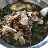 เมนูของร้าน เจ๊หมวย ก๋วยเตี๋ยวหมู