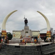 บรรยากาศ อนุสาวรีย์พระยาสุรินทรภักดีศรีณรงค์จางวาง