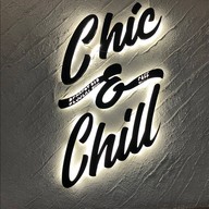 หน้าร้าน Chic & Chill Dessert Bar and Cafe
