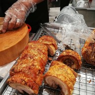 เมนูของร้าน หน่อย Emquartier