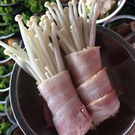 ร้านเจ๊มลอิ่มยามเช้า