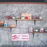 ร้านเจ๊มลอิ่มยามเช้า