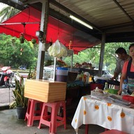 บรรยากาศ ร้านไก่ย่างวิเชียรบุรี ส้มตำ อาหารอีสาน กะทู้