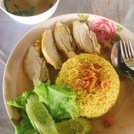 เมนูของร้าน ก๋วยเตี๋ยวไก่มะระลุงทอง