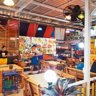 บรรยากาศ ร้านข้าวต้มลุงยอยปูไข่ดอง สาขาพันท้ายนรสิงห์