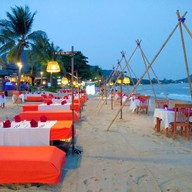 Thai House Beach Resort