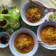 น้ำเงี้ยวป้าจันทร์