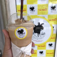 เมนูของร้าน Two Sisters Cafe