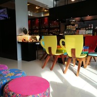 บรรยากาศ iconic cafe ไม่มี