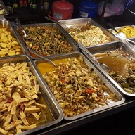 ข้าวแกง วุฒากาศ 37