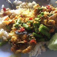 เมนูของร้าน ป้าม้วนอาหารตามสั่ง