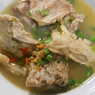 เล้งซุปเปอร์แซ่บซี้ด ตลาดรถไฟศรีนครินทร์