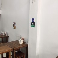 เอก ข้าวมันไก่ประตูน้ำ ตรงข้าม รพ.หัวเฉียว