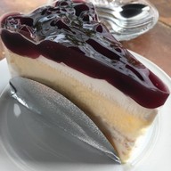 Monday Cafe' & Restaurant