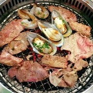 Buta & Gyu สืบศิริ