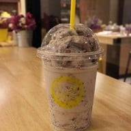 Happy Cake Happy Cafe