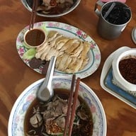 ก๋วยเตี๋ยวรสเยี่ยม (สู) สัตหีบ