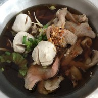 ก๋วยเตี๋ยวรสเยี่ยม (สู) สัตหีบ