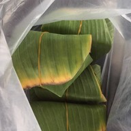 โชกุน ข้าวเหนียวหมู-เนื้อ ห่อใบตอง(เจ้าเก่า)